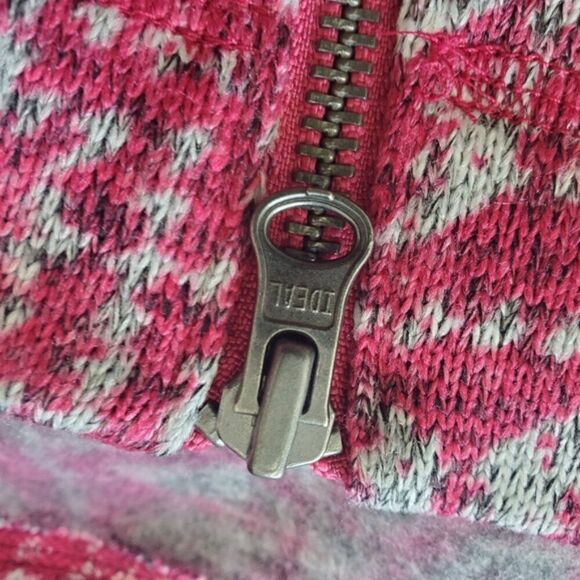 Talbots T by Talbots Nordic Pink Snowflakes Fleece Sweater Size L - Picture 4 of 9